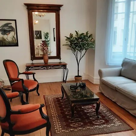 Les 4 Chemins Apartment
